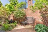 1662 Beekman Place - Photo 53