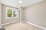 1022 Lawnton Terrace - Photo 19