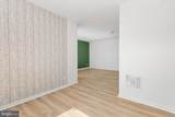 811 Carnaby Street - Photo 12
