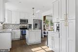 1015 Woods Place - Photo 9