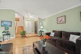 113 Newbury Place - Photo 9