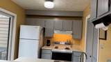 763 Laurelwood Condos - Photo 4