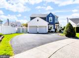 15 Sutton Place - Photo 3