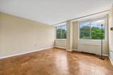 10401 Grosvenor Place - Photo 15