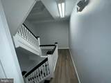 12 1/2 Waverly Terrace - Photo 3