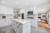 10027 Glenoak Court - Photo 15
