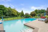 10 Wrays Way - Photo 33