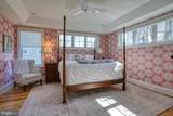 303 Manor - Photo 14