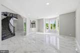 201 Churchill Way - Photo 16