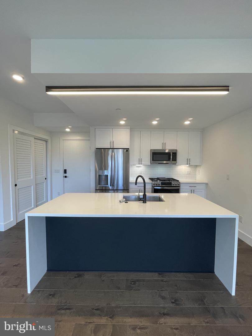 1501 31ST Street - Photo 1