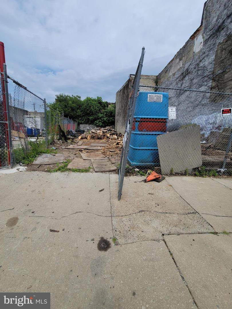 3237-39 Germantown Avenue - Photo 1