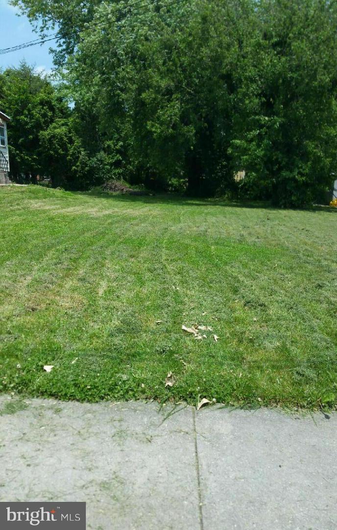 4220 Bayonne Avenue - Photo 1
