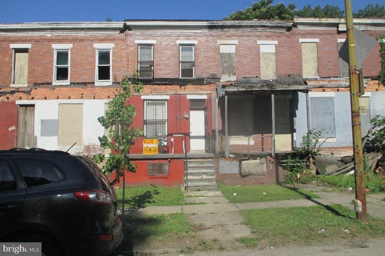 1716 Dukeland Street - Photo 1