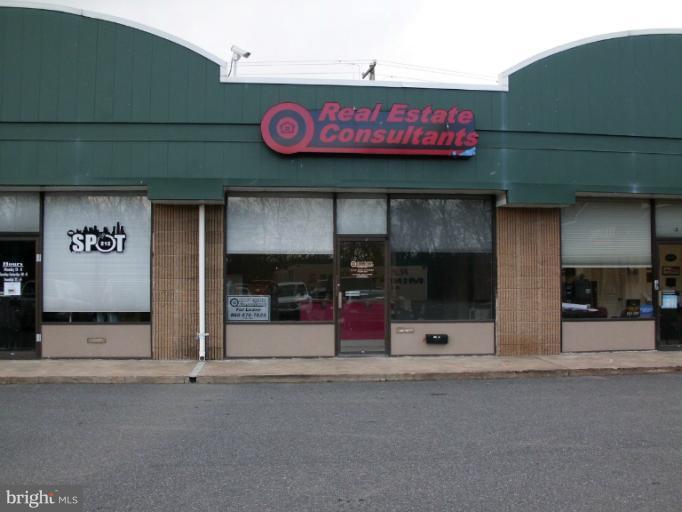 3 Commercial Plaza - Photo 1