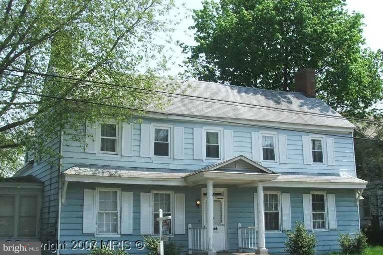128 Bohemia Avenue - Photo 1