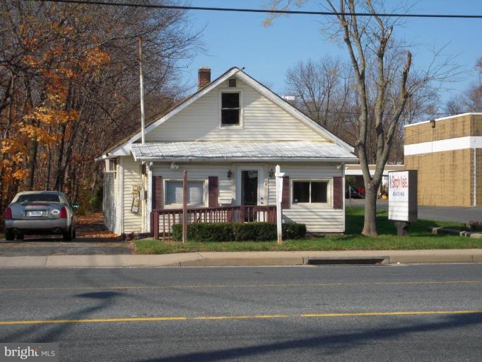 332 Baltimore Pike - Photo 1