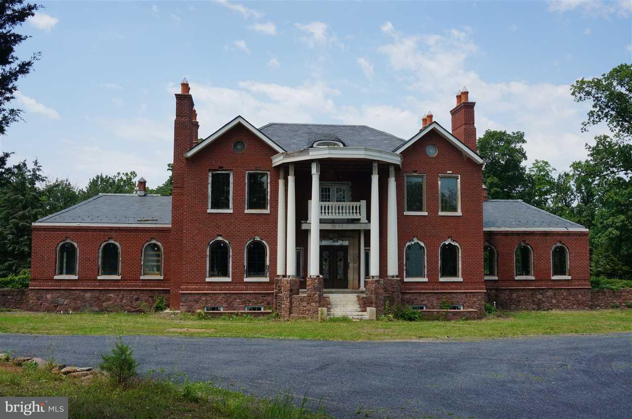 1692 Schoolhouse Road - Photo 1
