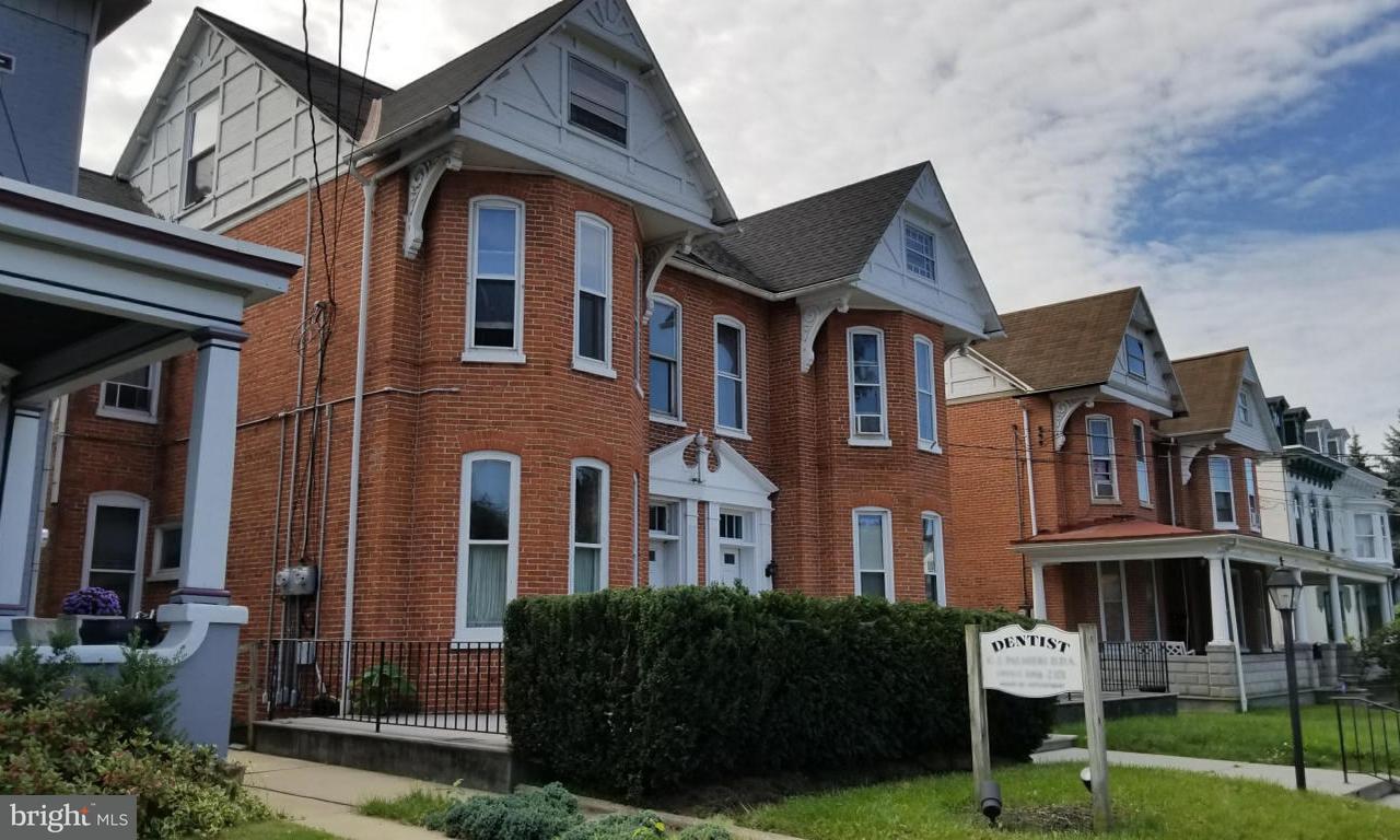 456 Chestnut Street - Photo 1