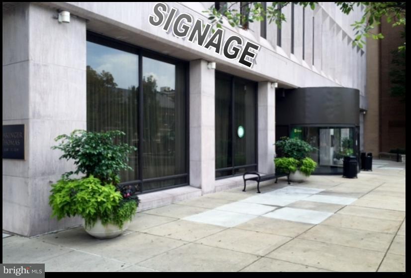 28 Penn Square - Photo 1
