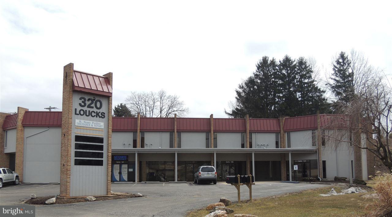320 Loucks Road - Photo 1