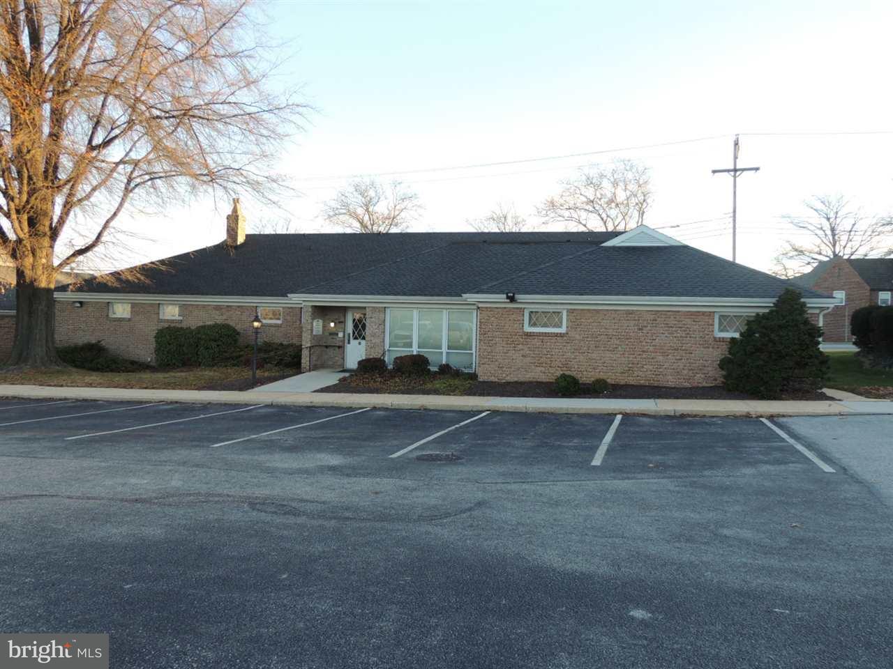924 B Colonial Avenue - Photo 1