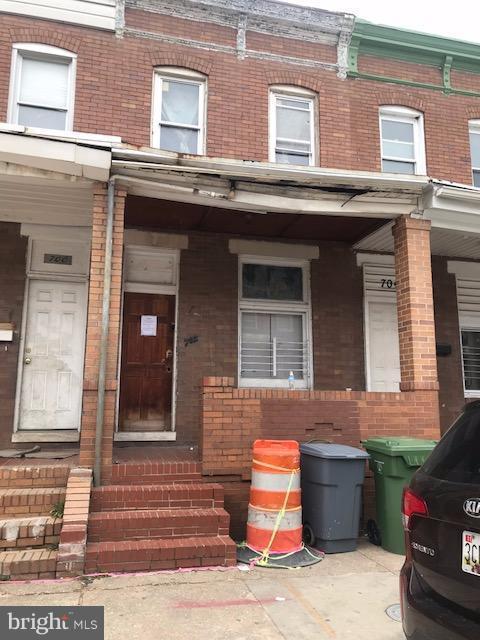 702 Curley Street - Photo 1