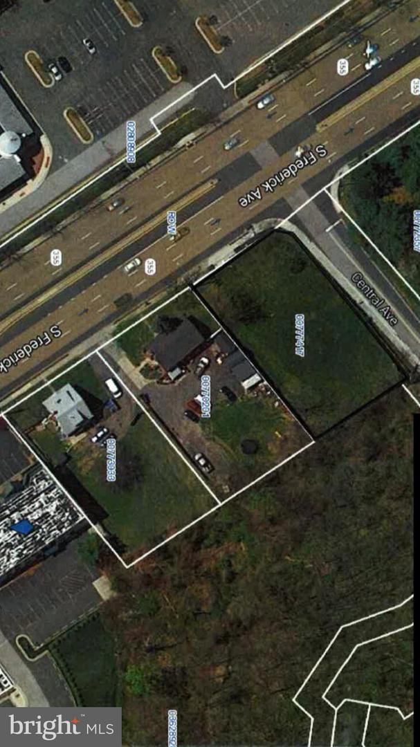 605 Frederick Avenue - Photo 1