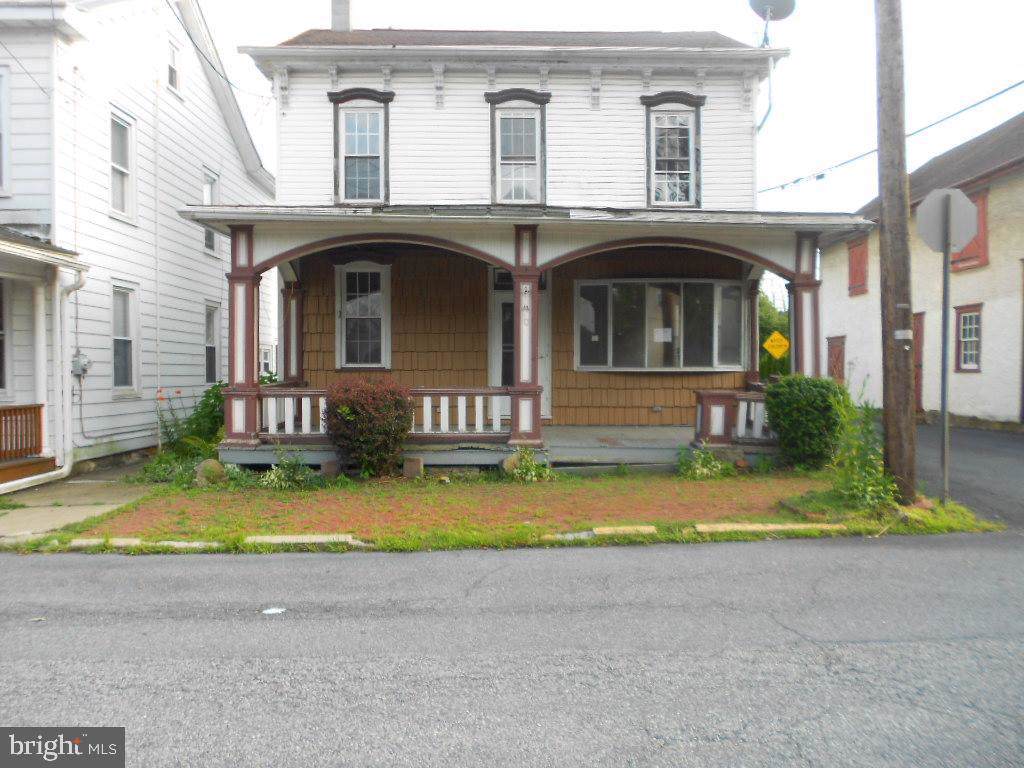 10 Maple Street - Photo 1