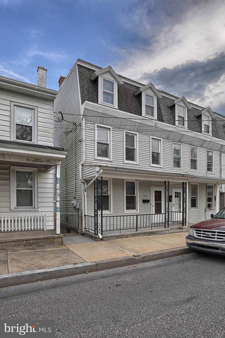 410 Maple Street - Photo 1