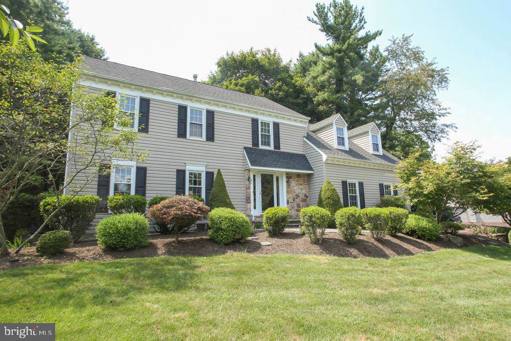 609 Waterfall Way - Photo 1