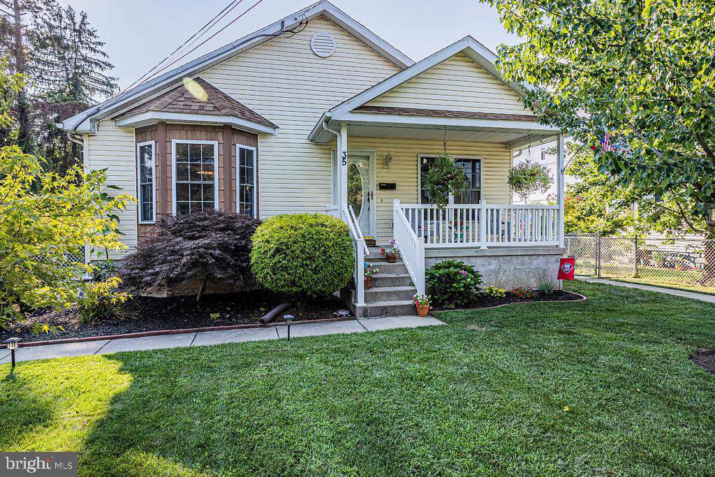 35 Harker Avenue - Photo 1