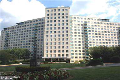 10401 Grosvenor Place - Photo 1