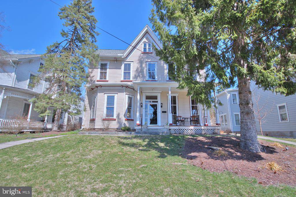 521 3RD Street - Photo 1