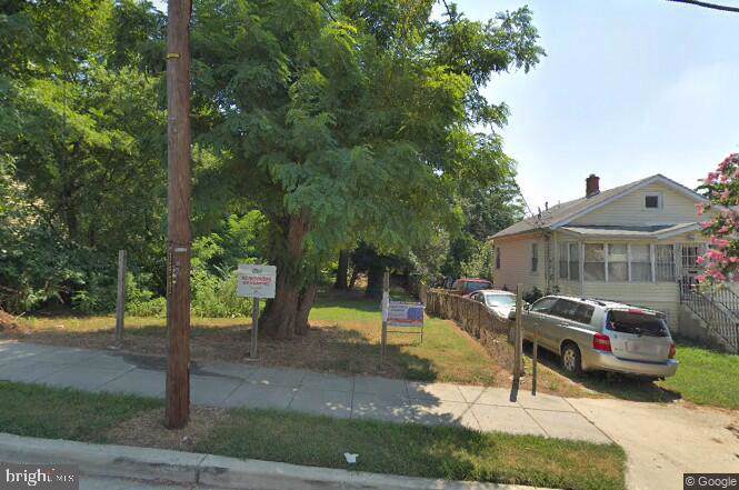 831 46TH Street - Photo 1