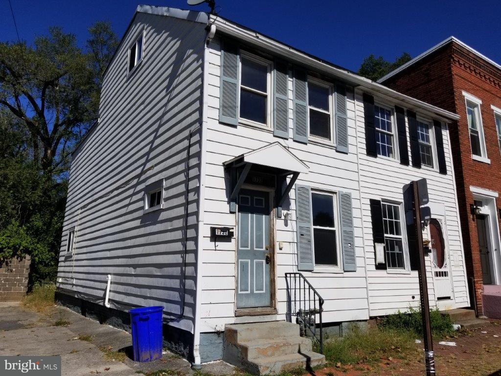 1732 Walnut Street - Photo 1