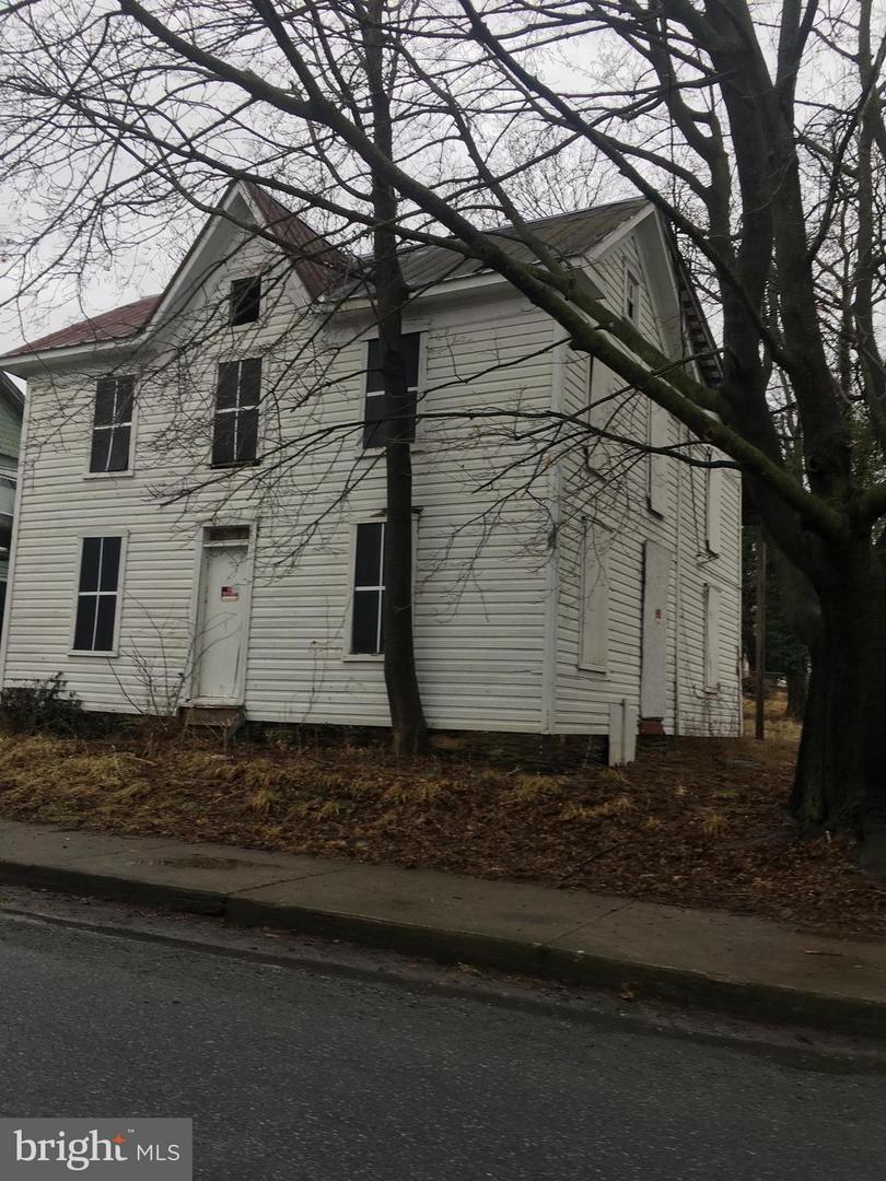1387-W Washington Street - Photo 1