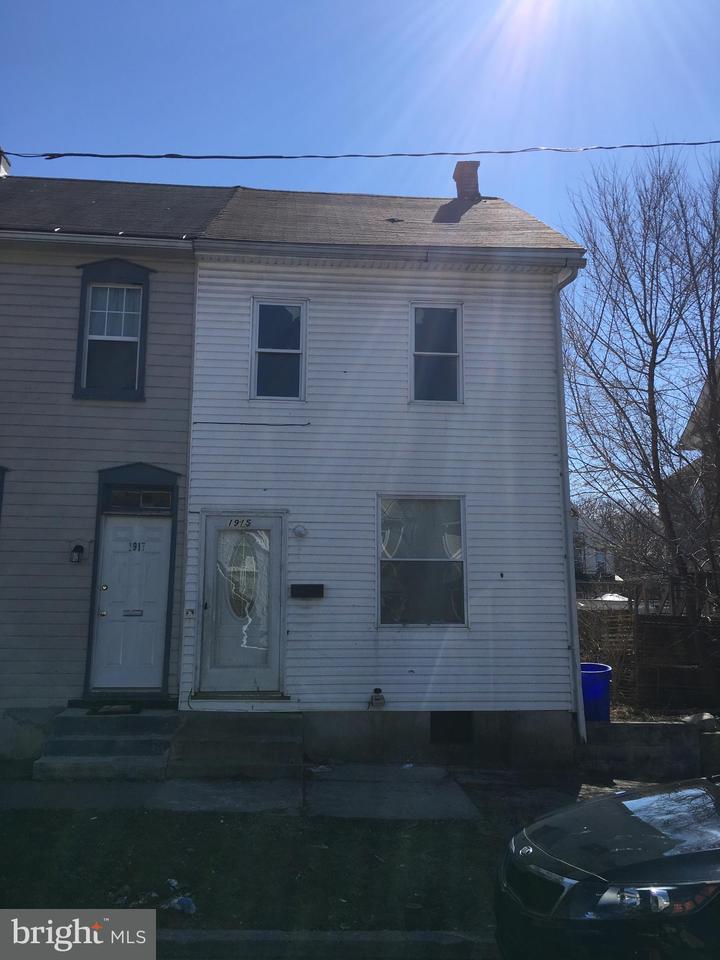 1915 Forster Street - Photo 1