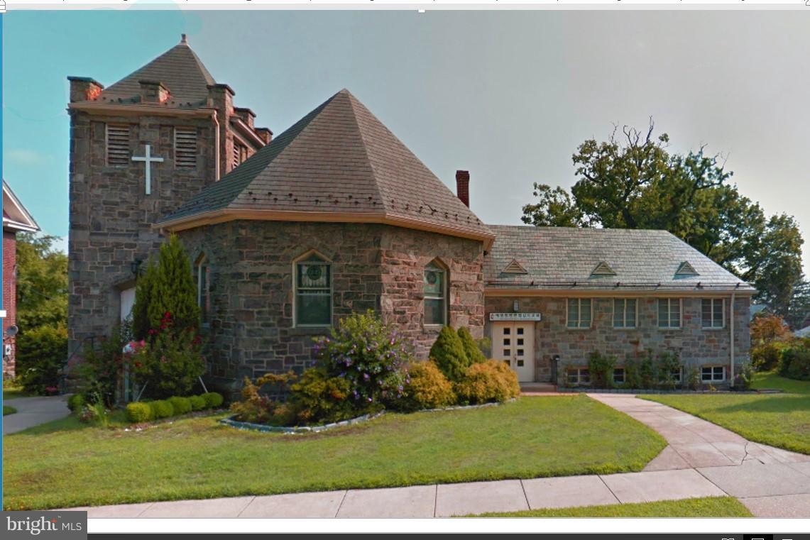 2204 Mayfield Avenue - Photo 1