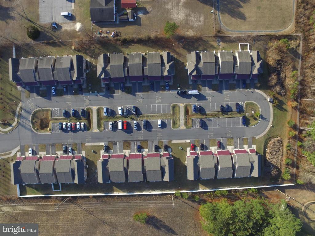 402 Parkview Court - Photo 1