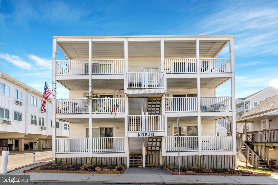 5 36TH Street - Photo 1