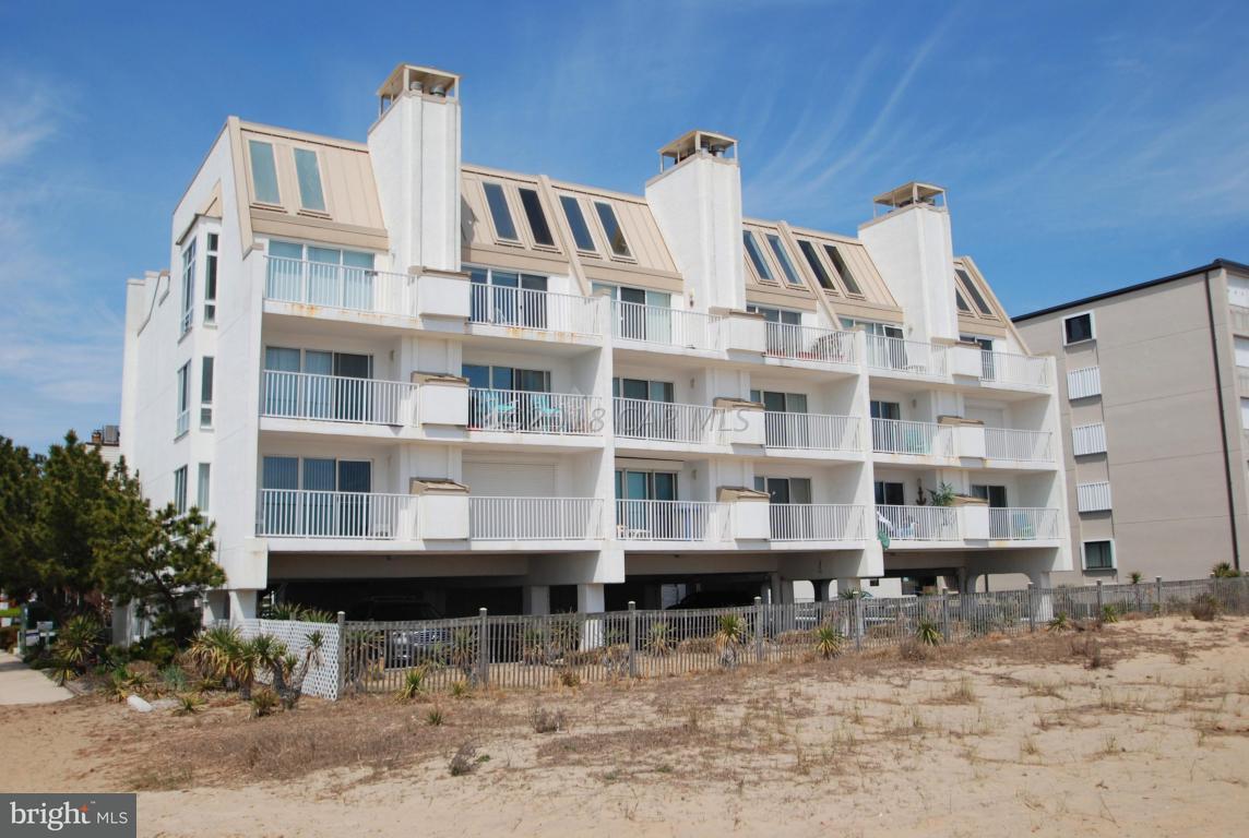 8 75TH Street - Photo 1