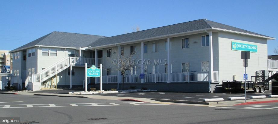 207 8TH Street - Photo 1