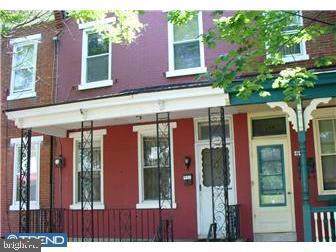443 Locust Avenue - Photo 1