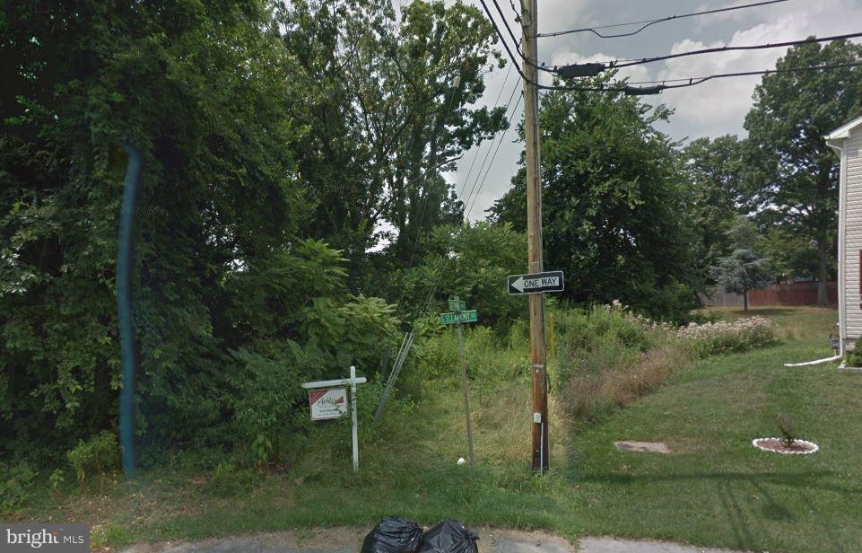1426 Ellamont Street - Photo 1