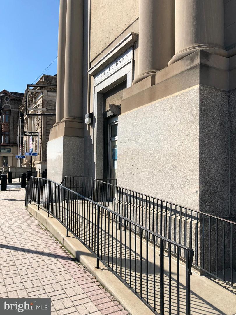 1 Front Street - Photo 1