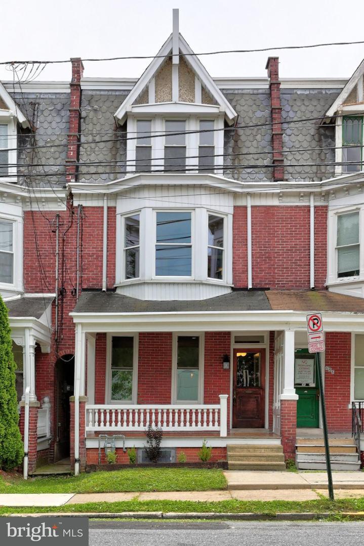 644 Walnut Street - Photo 1