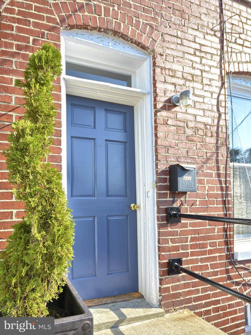 223 6TH Street - Photo 1