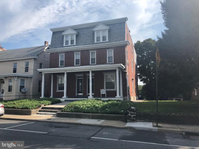 546-548 Salem Avenue - Photo 1
