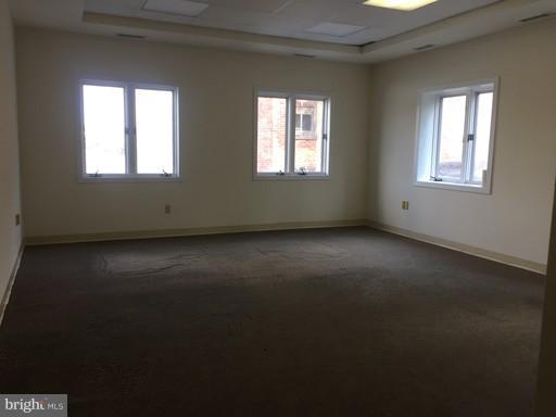 521-523-523 Broad - Photo 1