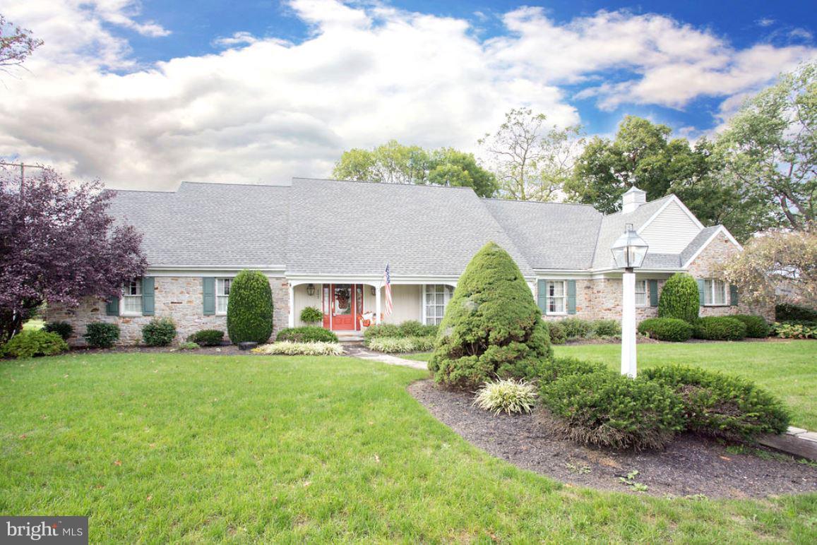 302 Deguy Avenue - Photo 1